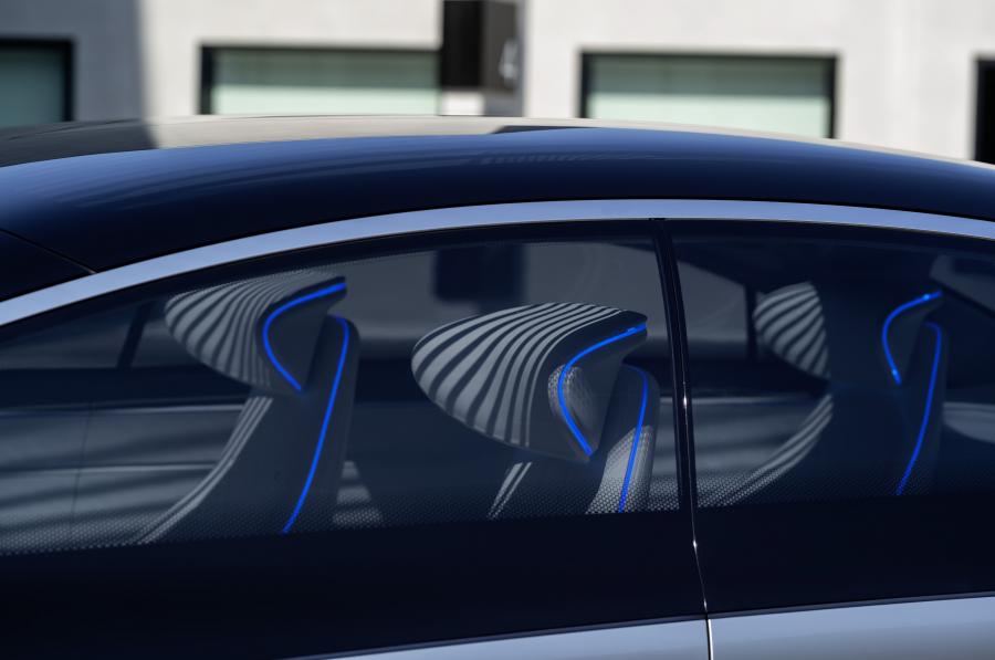 Детали экстерьера Mercedes-Benz Vision EQS 2019 года  (фото 36 из 54)